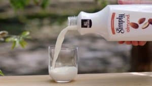 Simply-almond-milk-1