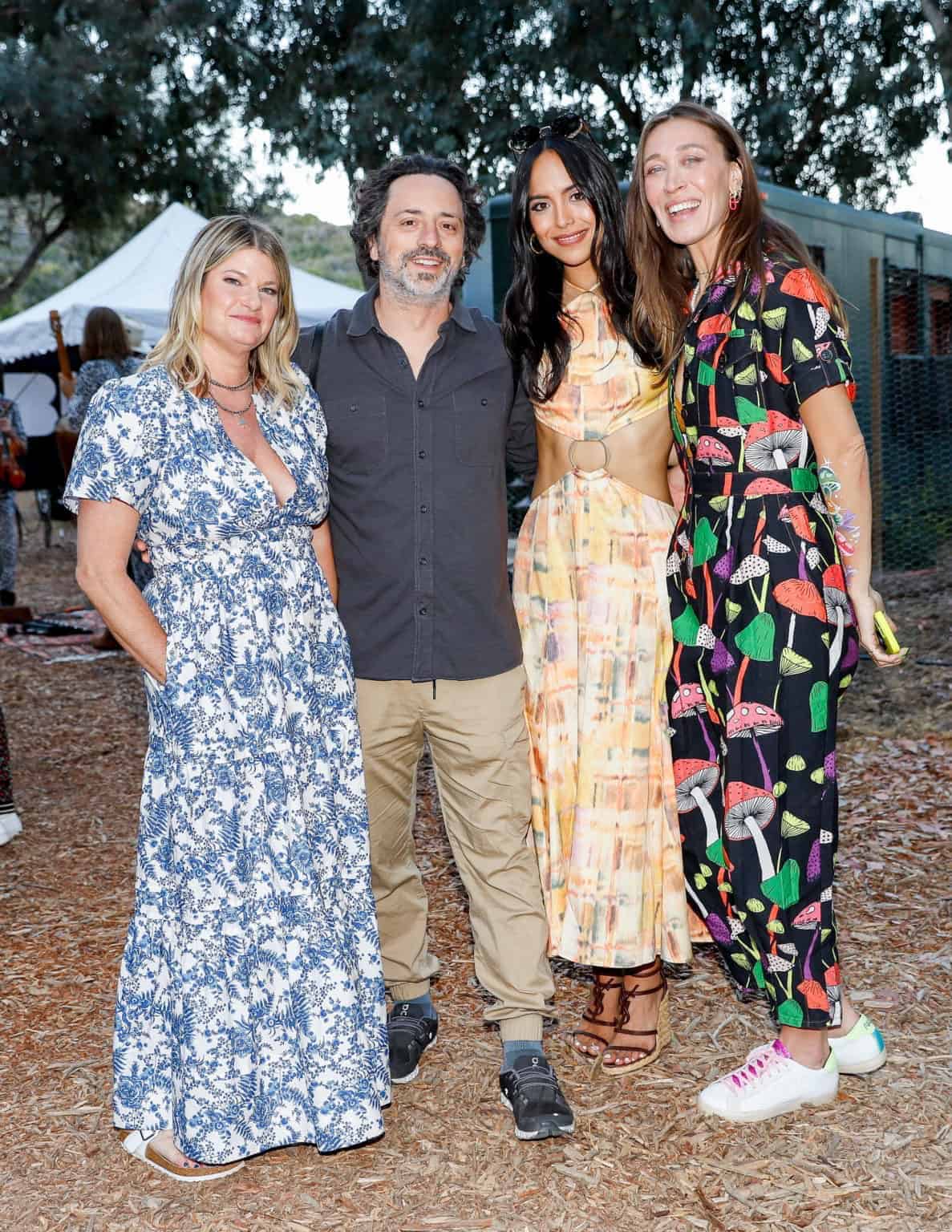 (v.l.n.r.): Jennifer Parke, Sergey Brin, Alejandra Rodriguez, and Alana Hadid beim ShroomBoom Event © Shroomboom
