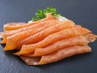 spirulina-based smoked salmon