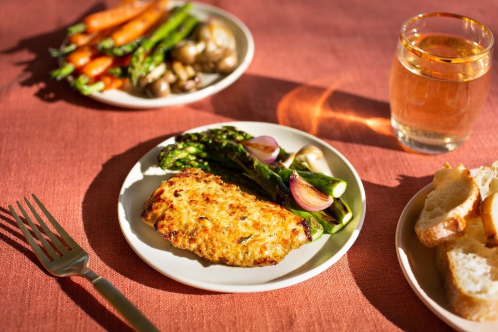 upside foods cultivated chicken on a plate with veggies