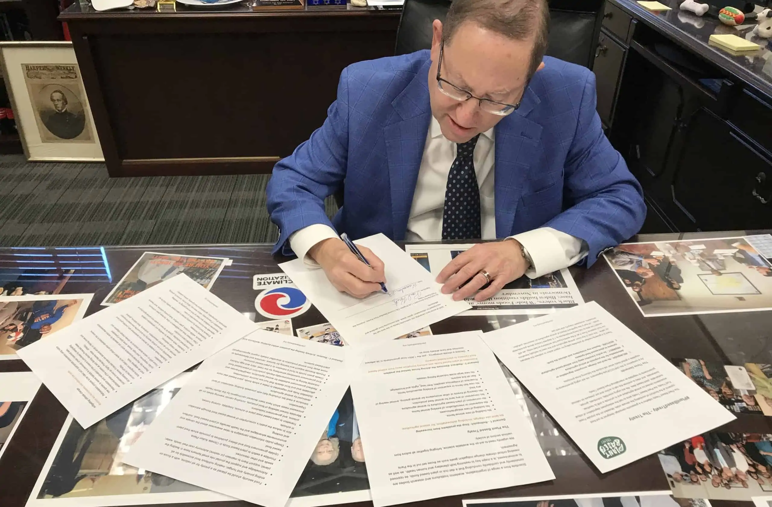 LA Signing Plant-Based Treaty