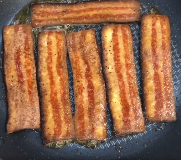 Thrilling Streaked Bacon