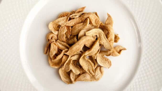 Trockenfleisch vegan veganes Trockenfleisch auf Teller